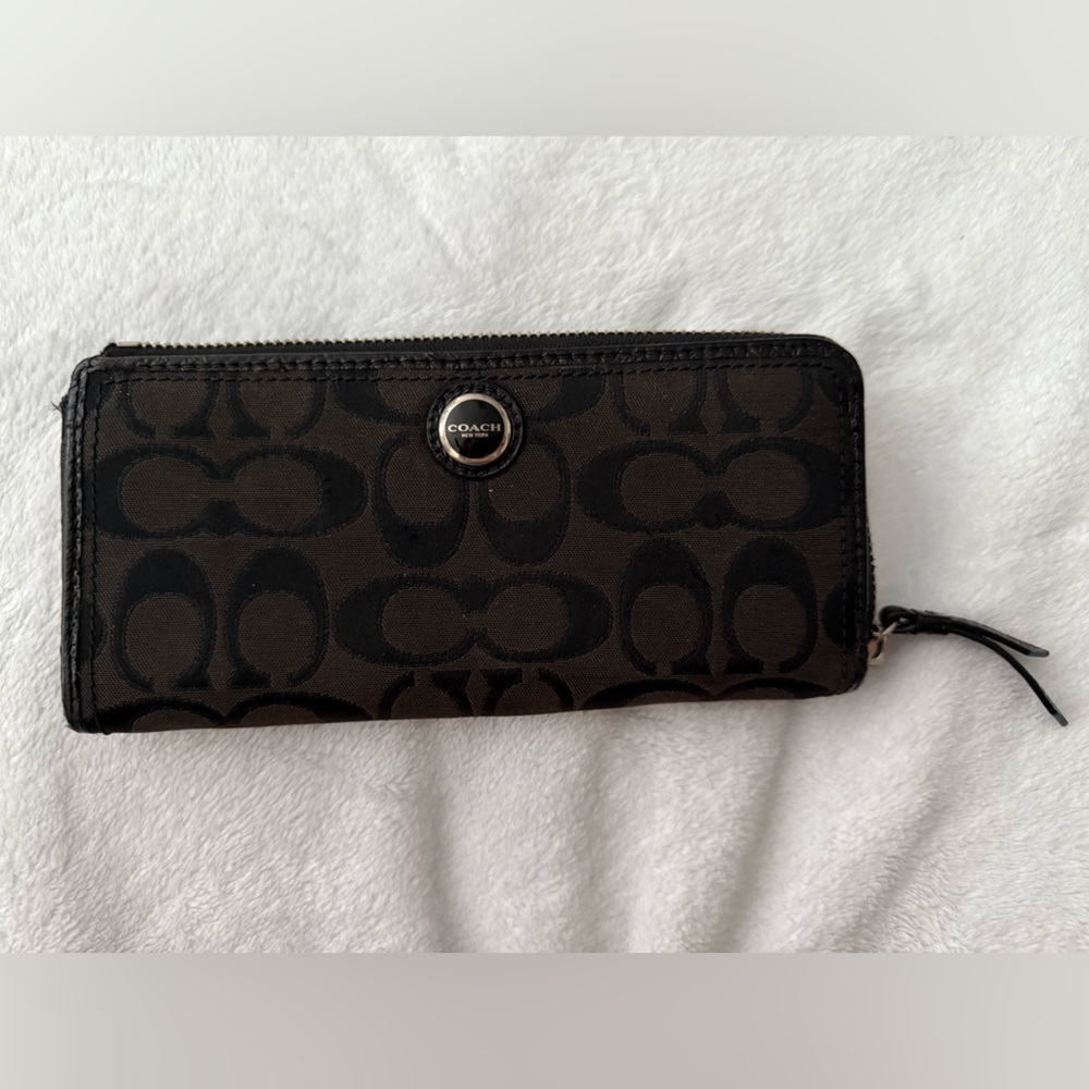 Coach Signature Black and Brown Zip Wallet